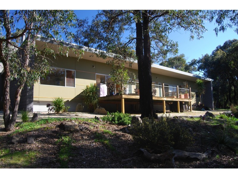 130 Bimbadeen Drive, Fairhaven VIC 3231