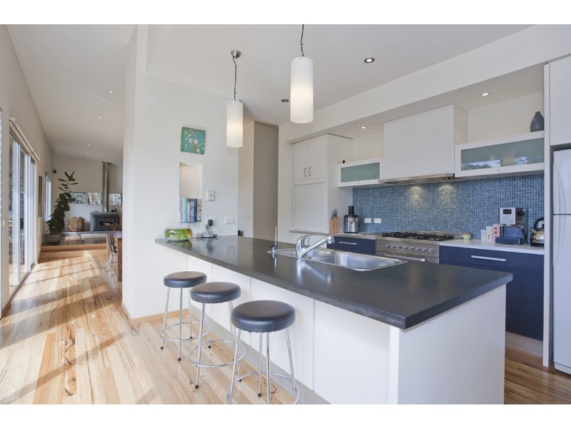 130 Bimbadeen Drive, Fairhaven VIC 3231