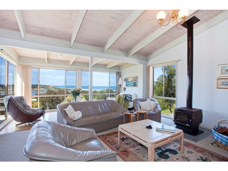 15 Lialeeta Road, Fairhaven VIC 3231