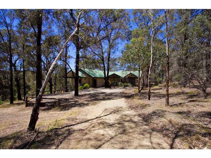 105 Bimbadeen Drive, Fairhaven VIC 3231