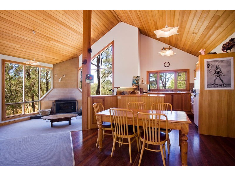 105 Bimbadeen Drive, Fairhaven VIC 3231