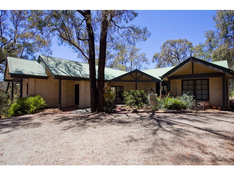 105 Bimbadeen Drive, Fairhaven VIC 3231