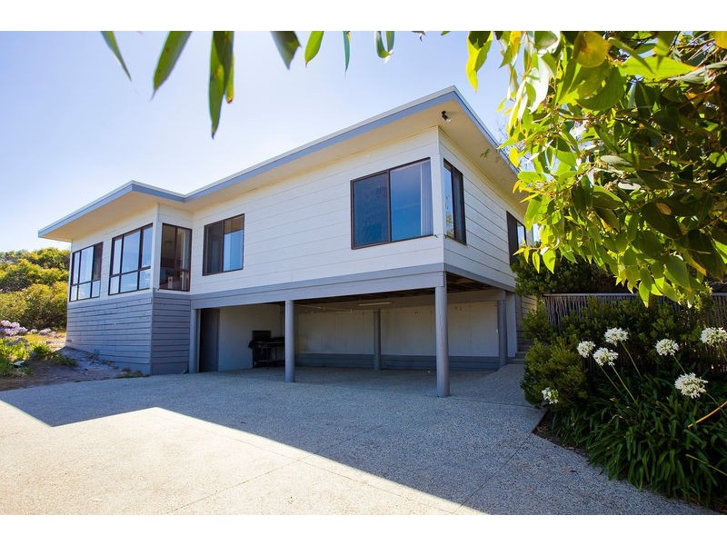 3 Noel Road, Moggs Creek VIC 3231