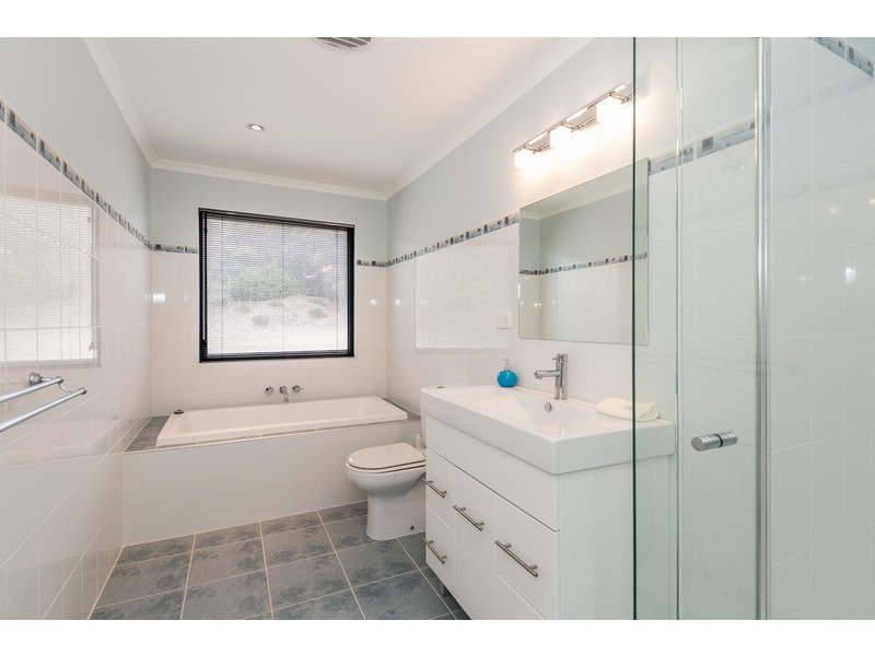 63 Lialeeta Road, Fairhaven VIC 3231