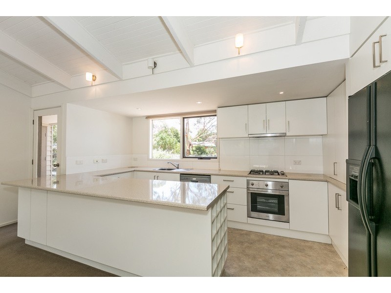 9 Kurrajong Avenue, Aireys Inlet VIC 3231