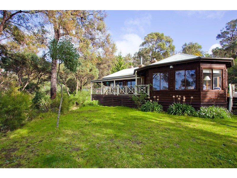 90 Bimbadeen Drive, Fairhaven VIC 3231