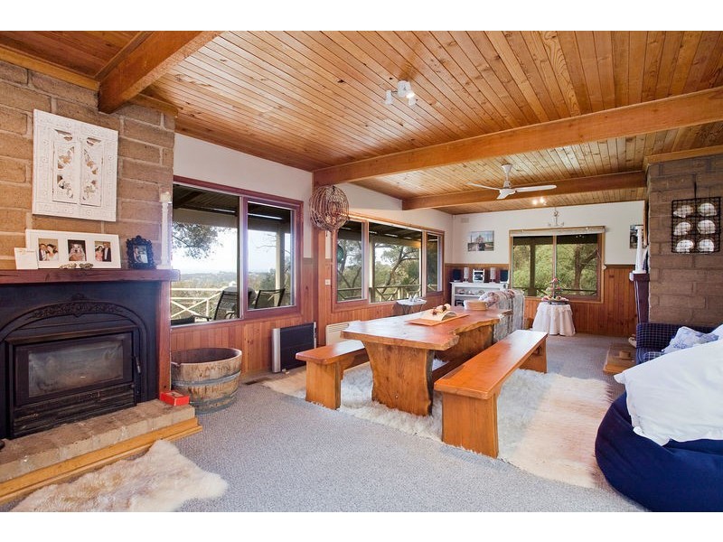 90 Bimbadeen Drive, Fairhaven VIC 3231