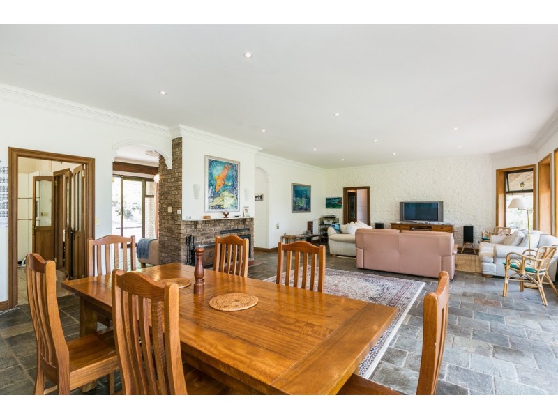 65 Bimbadeen Drive, Fairhaven VIC 3231