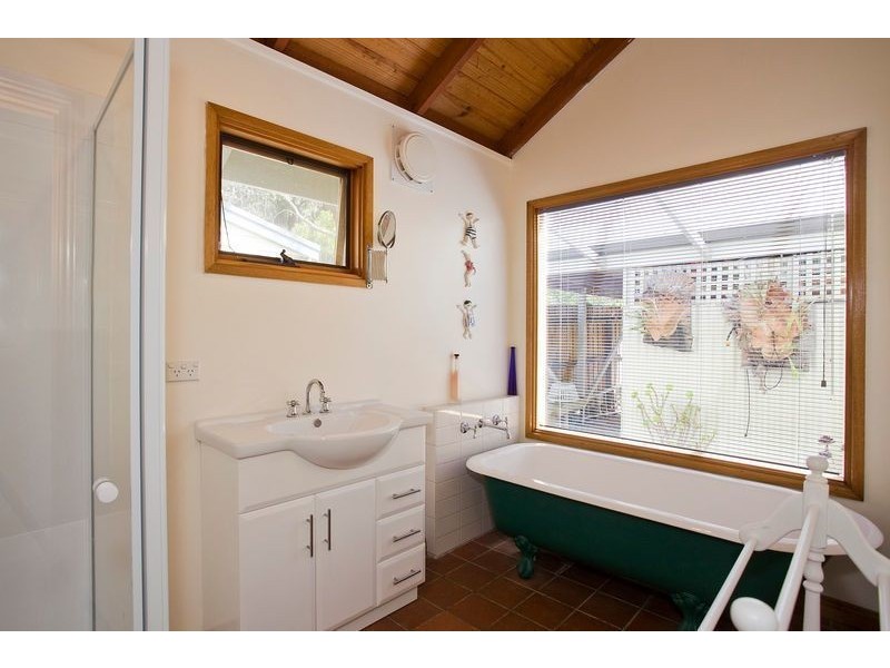 14 Amaroo Crescent, Aireys Inlet VIC 3231