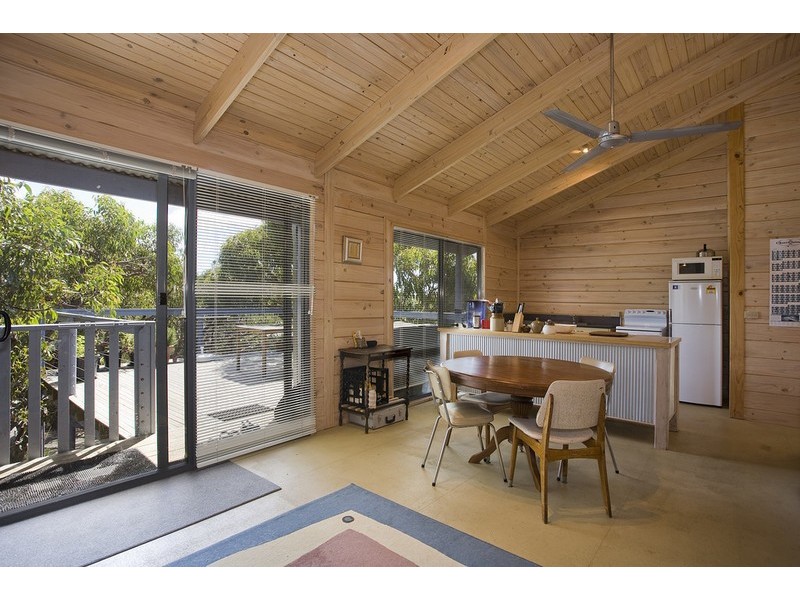 21 SHE OAK CRESCENT, Fairhaven VIC 3231