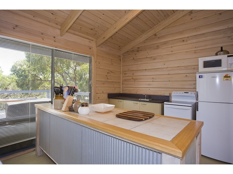 21 SHE OAK CRESCENT, Fairhaven VIC 3231