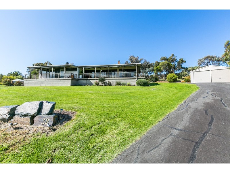 32 Bambra Road, Aireys Inlet VIC 3231