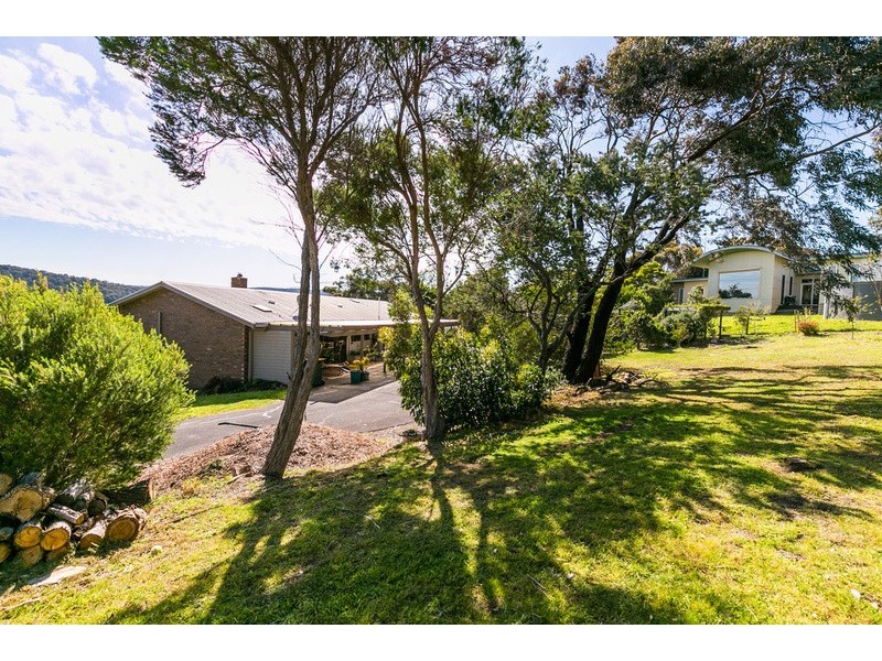 32 Bambra Road, Aireys Inlet VIC 3231