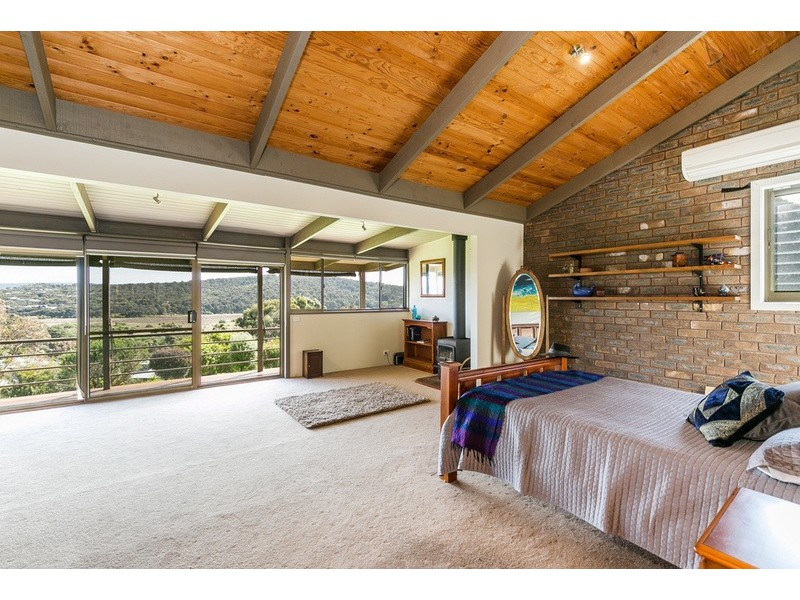 32 Bambra Road, Aireys Inlet VIC 3231