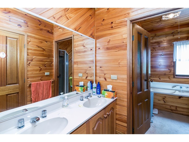 17 Boundary Road, Aireys Inlet VIC 3231