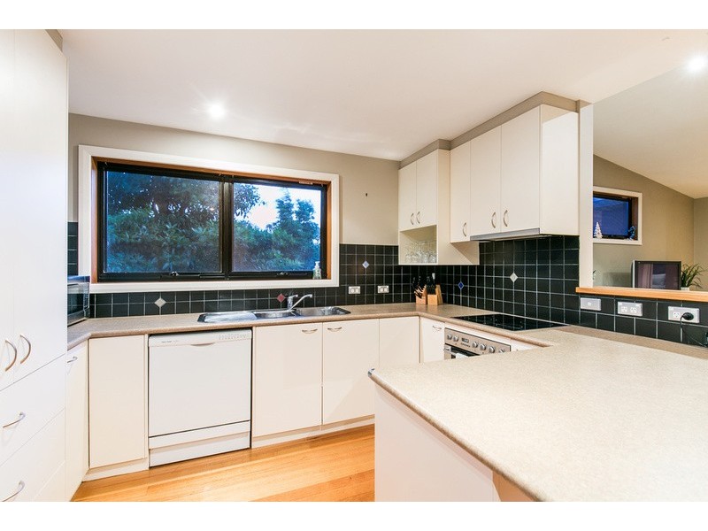 18 Cameron Road, Anglesea VIC 3230