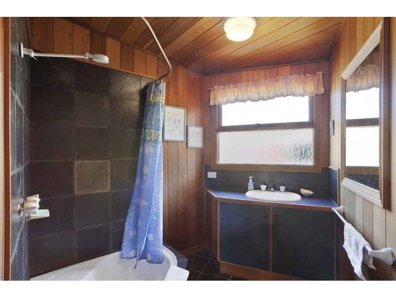 35 Kalbaru Drive, Fairhaven VIC 3231