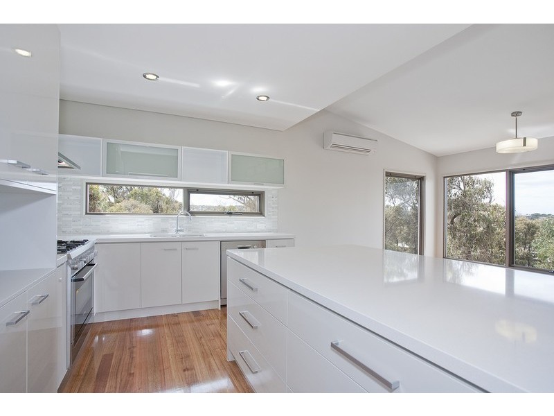 6 Narani Way, Fairhaven VIC 3231