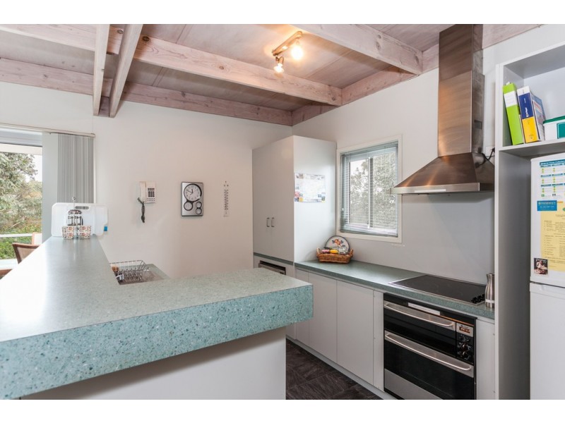 2/19  Aireys Street, Aireys Inlet VIC 3231