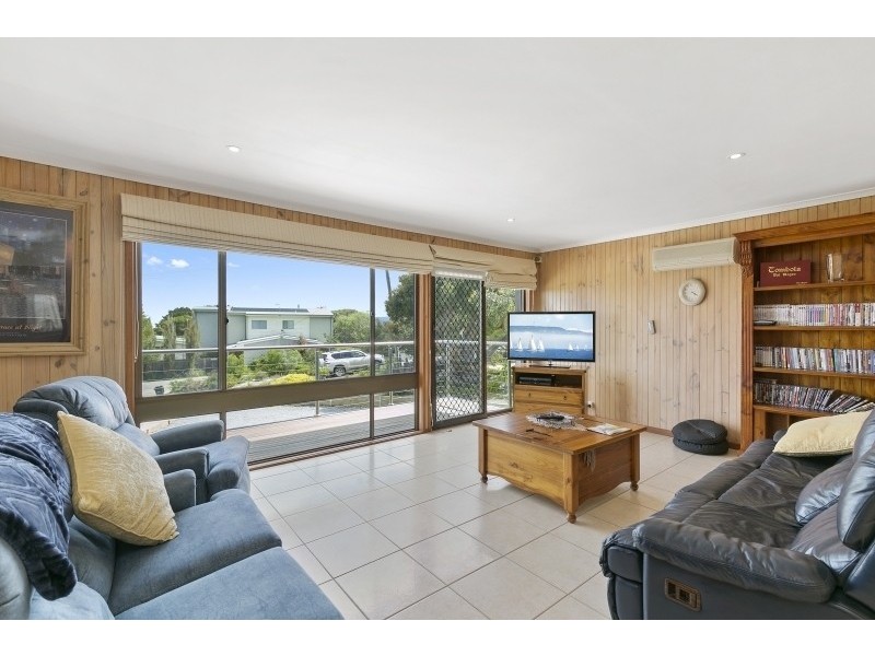 18 Ridge Road, Fairhaven VIC 3231
