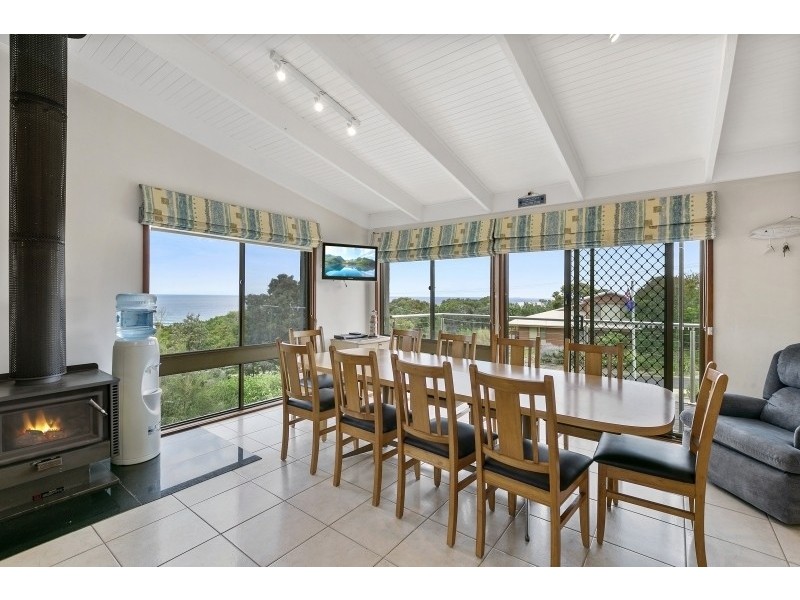 18 Ridge Road, Fairhaven VIC 3231