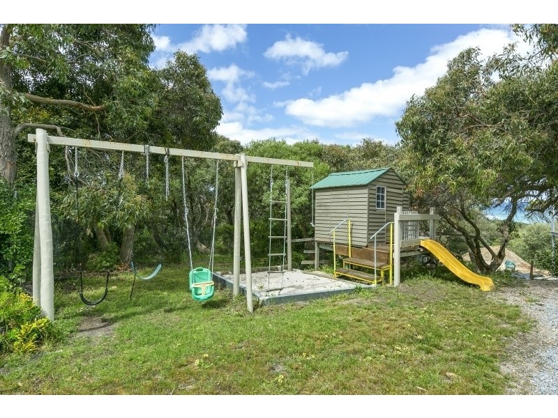 18 Ridge Road, Fairhaven VIC 3231