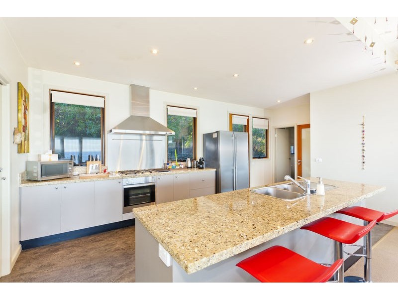 25 Banool Road, Fairhaven VIC 3231