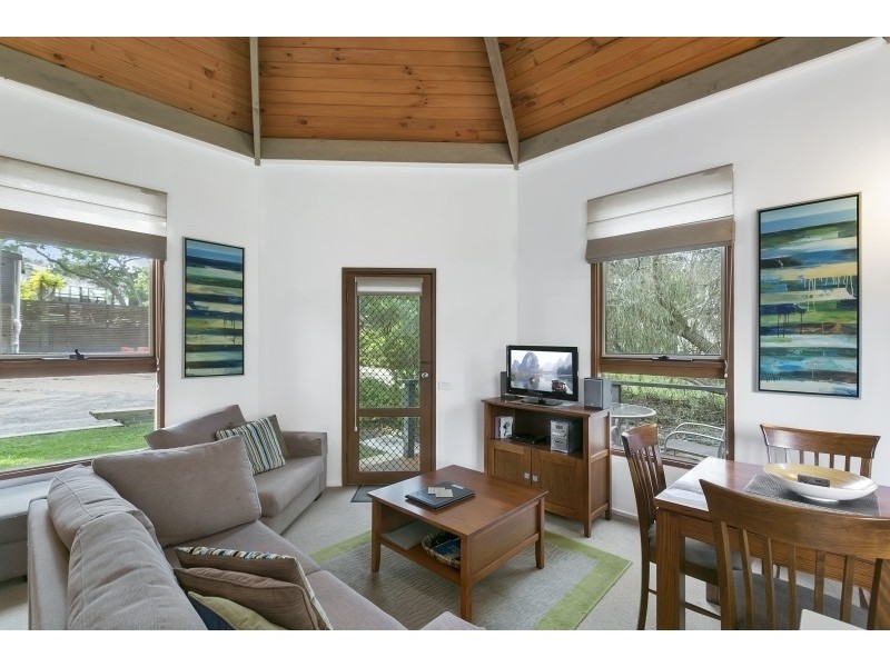 4/2-4 Barton Court, Aireys Inlet VIC 3231