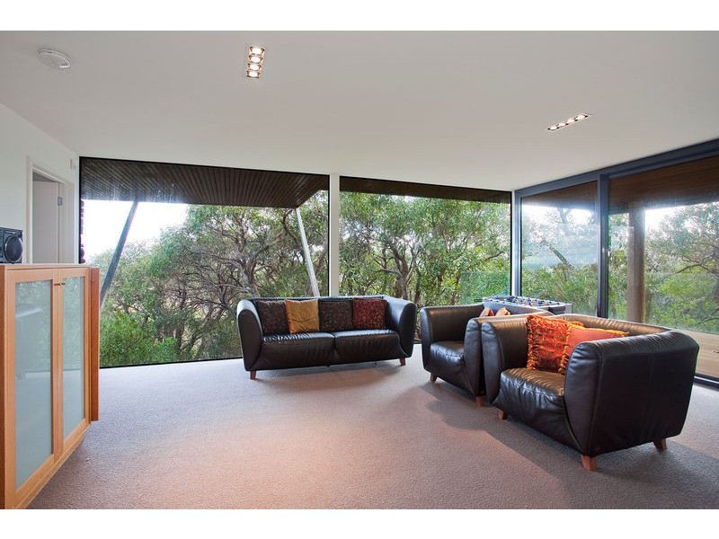 19 Ridge Road, Fairhaven VIC 3231