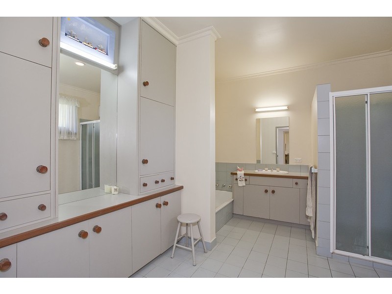 24 River Road, Aireys Inlet VIC 3231