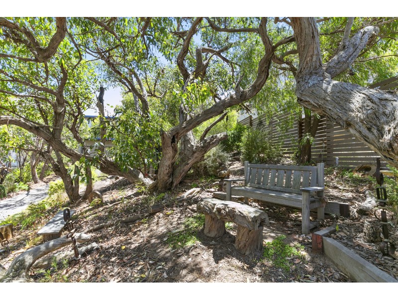 25 Kalbaru Drive, Fairhaven VIC 3231