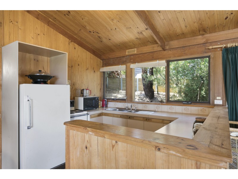 70 Aireys Street, Aireys Inlet VIC 3231