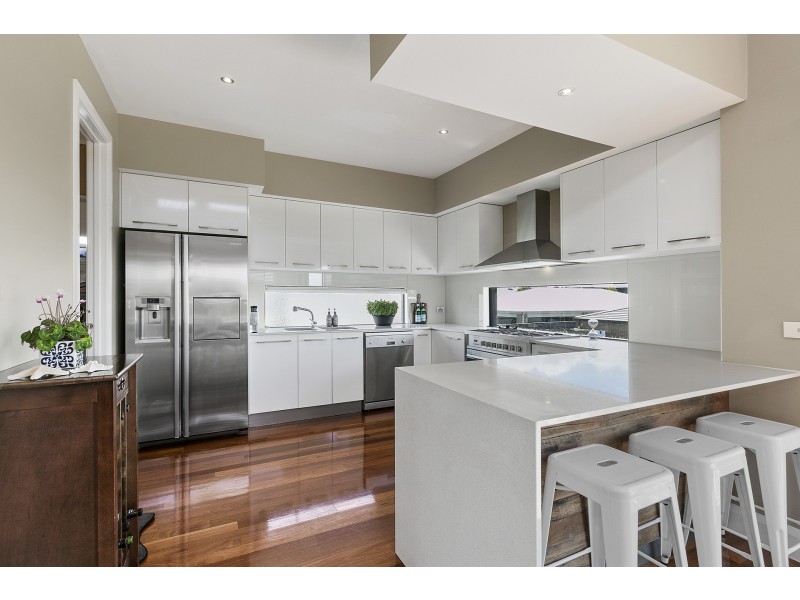 52 Shorebreak Street, Torquay VIC 3228