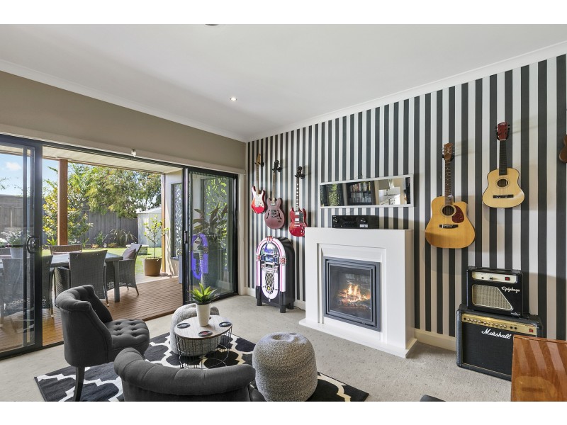 52 Shorebreak Street, Torquay VIC 3228