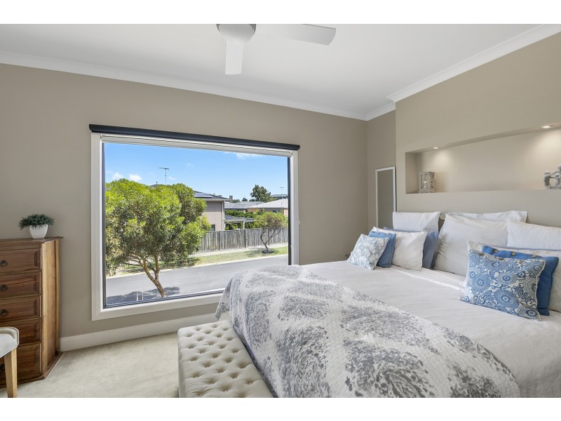 52 Shorebreak Street, Torquay VIC 3228