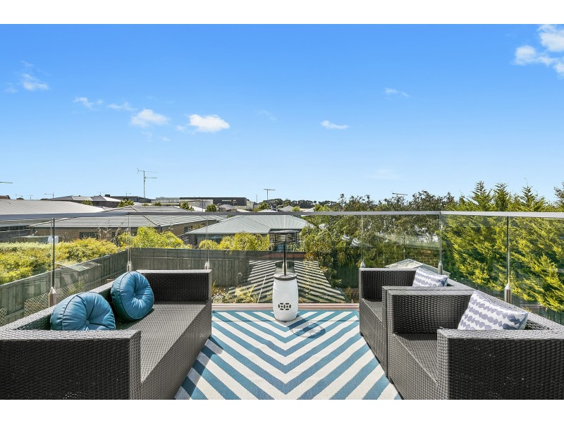 52 Shorebreak Street, Torquay VIC 3228