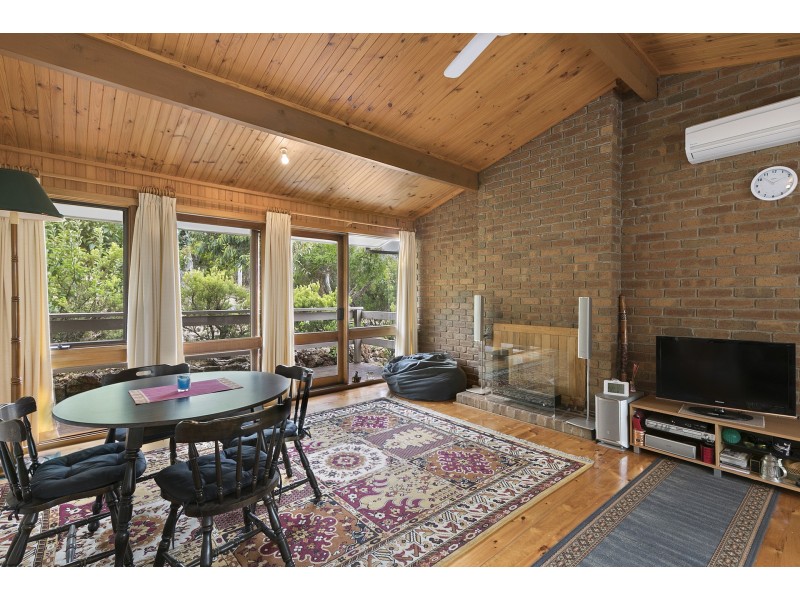 1 Ilaroo Road, Fairhaven VIC 3231