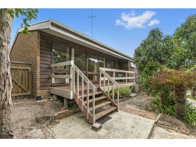 1 Ilaroo Road, Fairhaven VIC 3231
