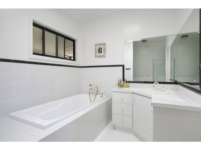 8 Charles Street, Anglesea VIC 3230