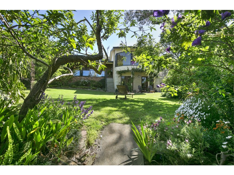 8 Charles Street, Anglesea VIC 3230
