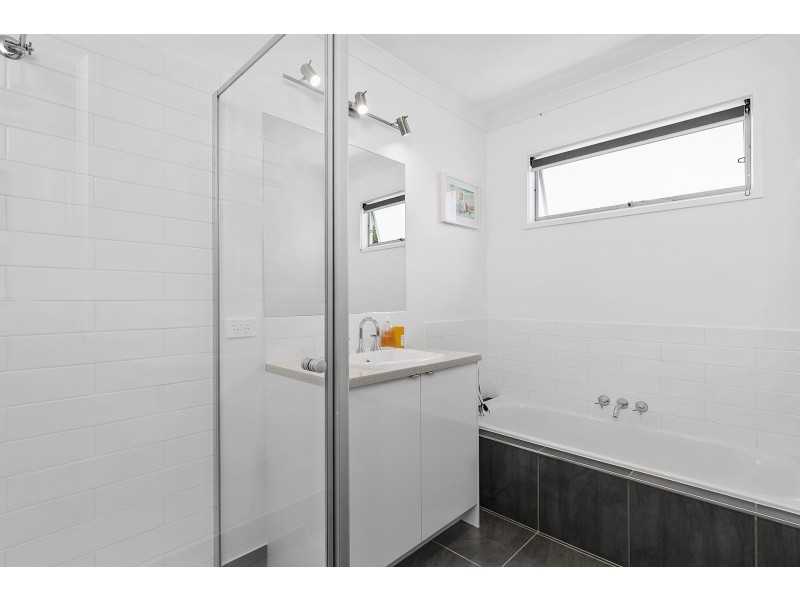 1 Hallis Court, Torquay VIC 3228