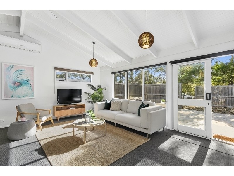 9 Kurrajong Avenue, Aireys Inlet VIC 3231