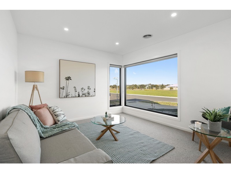 49 Grinders Avenue, Torquay VIC 3228