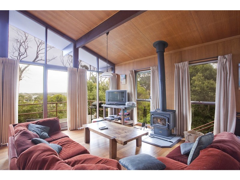 6 Bambra Road, Aireys Inlet VIC 3231