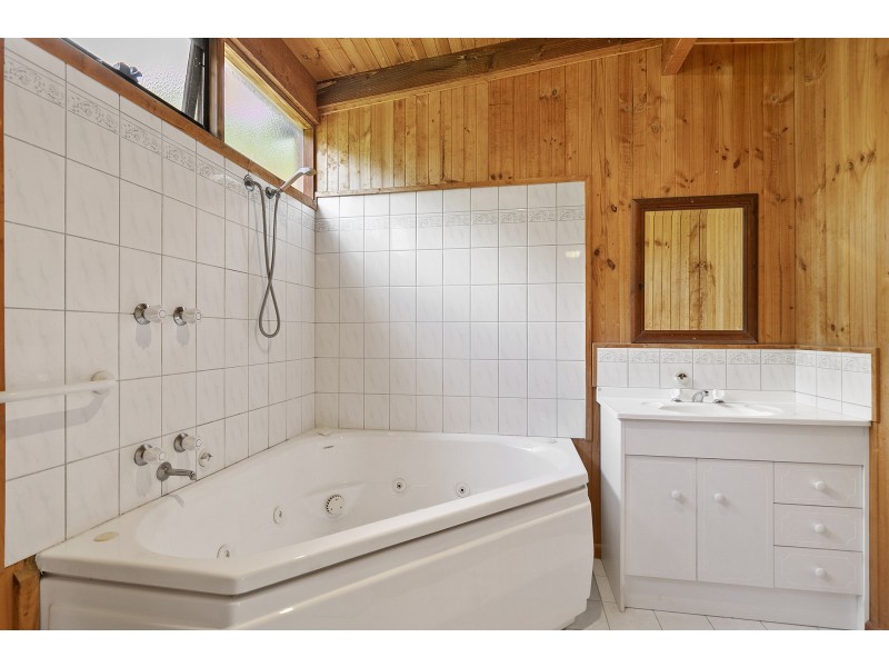 8 Eagle Avenue, Anglesea VIC 3230