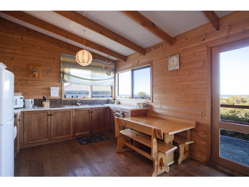 5 Robyn Road, Moggs Creek VIC 3231