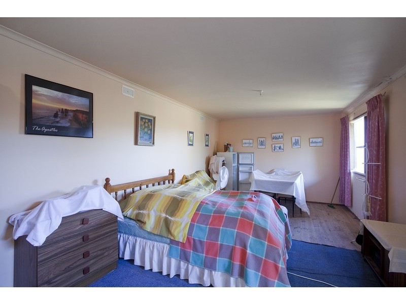 5 Robyn Road, Moggs Creek VIC 3231