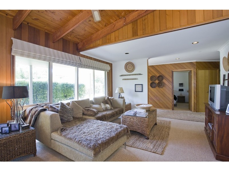 9 Albert Avenue, Aireys Inlet VIC 3231