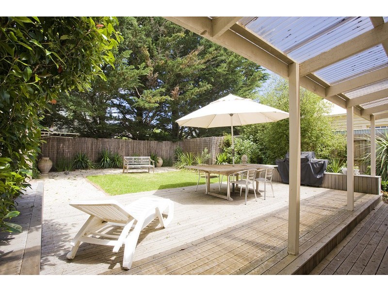 9 Albert Avenue, Aireys Inlet VIC 3231