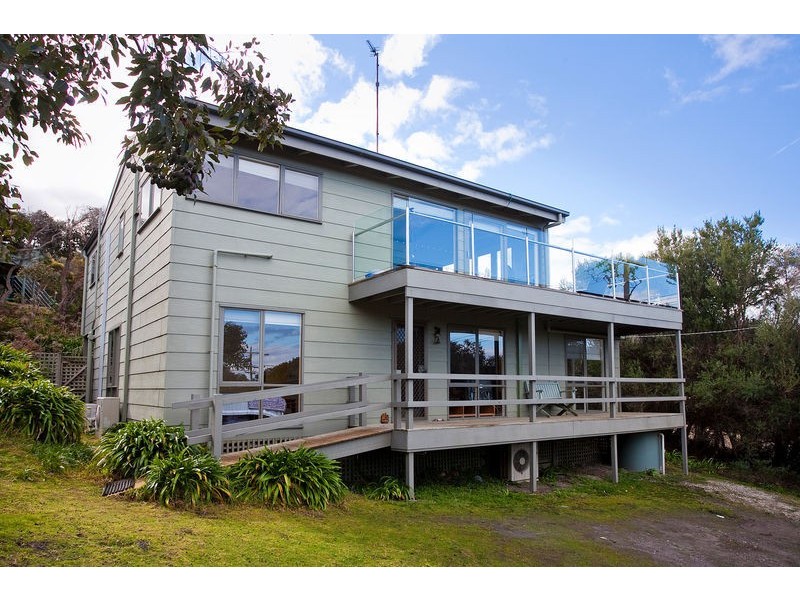 15 Robyn Road, Moggs Creek VIC 3231